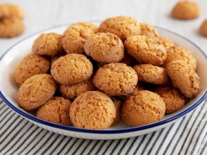 5 Malzemeli Sade Ev Kurabiyesi Tarifi ve Alternatif Malzeme Önerileri