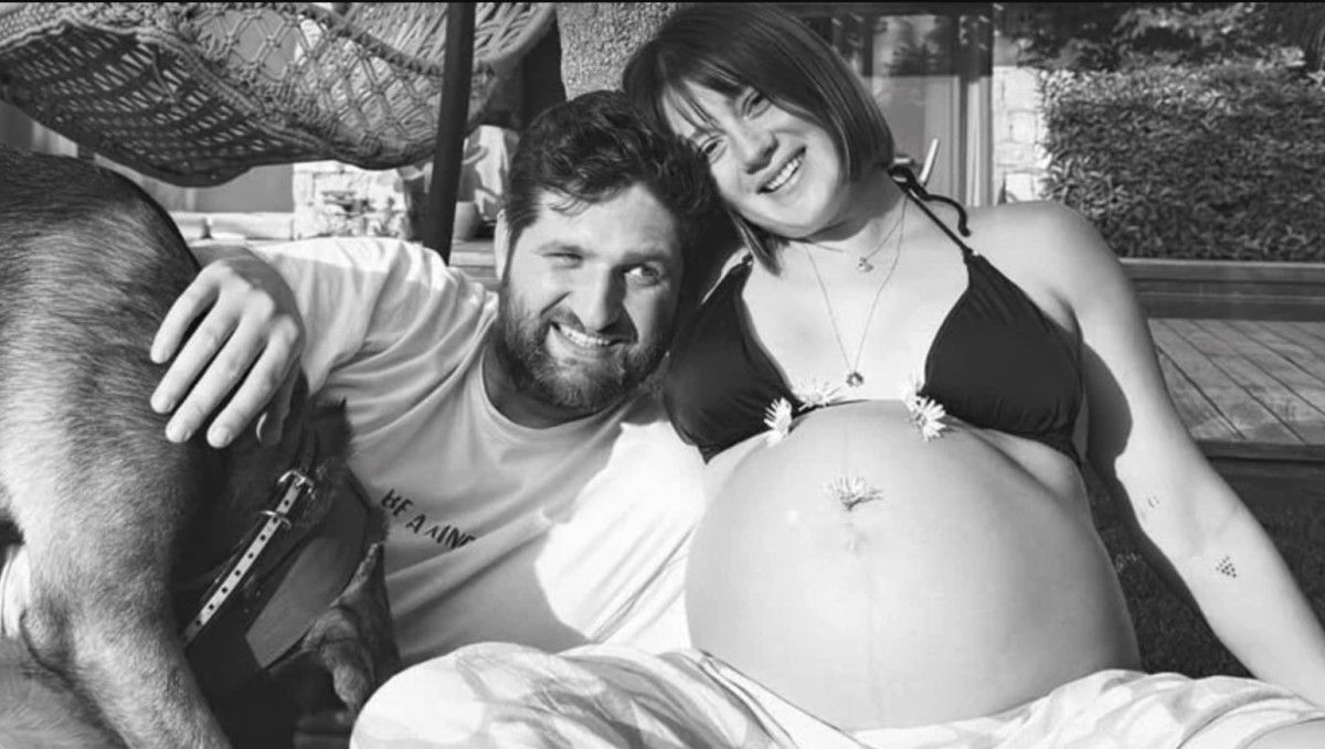 2011 Miss Turkey Yarışmasında İkinci Seçilen Güzellik ve Oyuncu Gizem Karaca'nın Büyük Sevinci