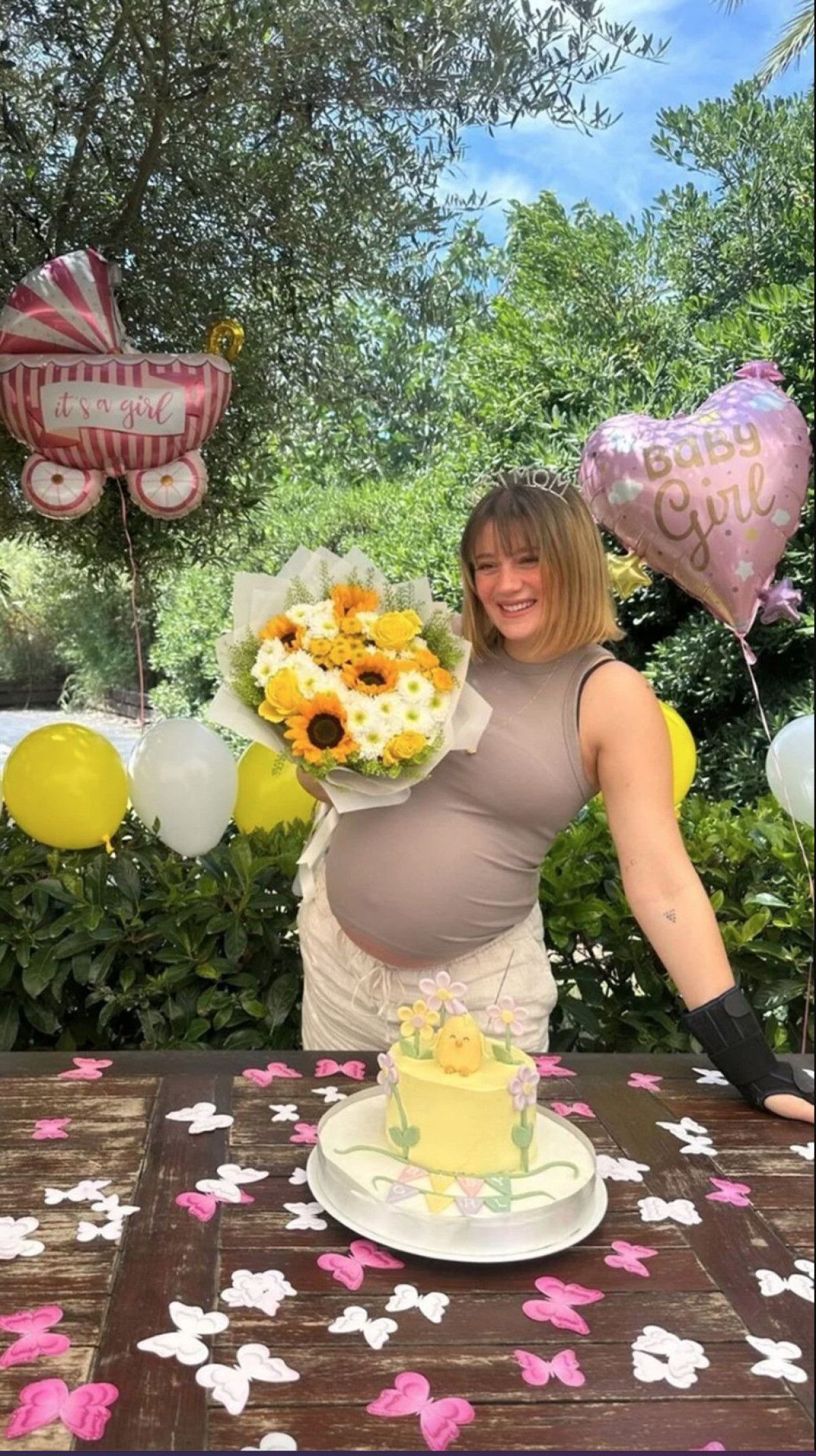 Sürprizi Paylaştı