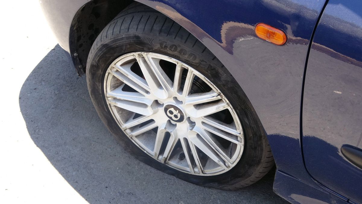 Lastikçiye Akın ve Çaresizlik