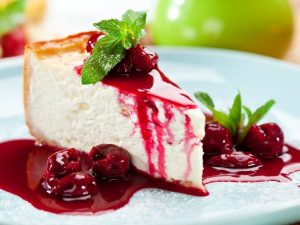 Kolay Vişne Soslu Cheesecake Tarifi ve Çeşitli Alternatifler