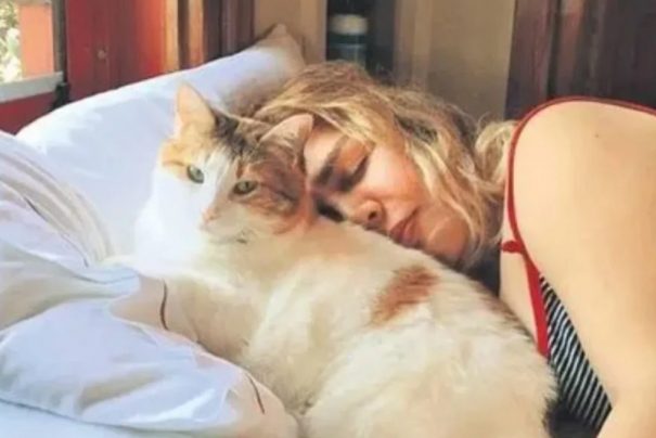 Sezen Aksu’nun Derin Üzüntüsü: Sütlü’nün Vefatı