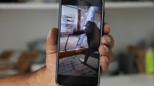 Sivas’ta Büyük Bir Sürpriz: 1,5 Metrelik Yılan Yakalaması ve Gün Boyu Misafirlik