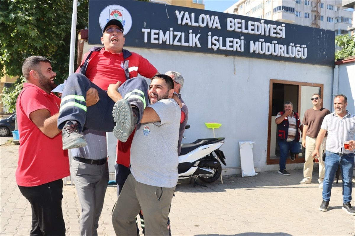 Yalova'da Hayali Gerçek Oldu: Engelli Mahmut Kanarya'nın Bir Günlük Askerlik Heyecanı