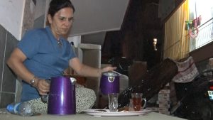 Antalya’da Eşyaları Sokağa Bırakılan Hasta Kadının Çaresizlik Hikayesi