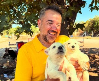 Ata Demirer’in Cebinden Çıkan Not Sosyal Medyada Gülümsetti: ‘Yüzümüzü Güldüren Adam’