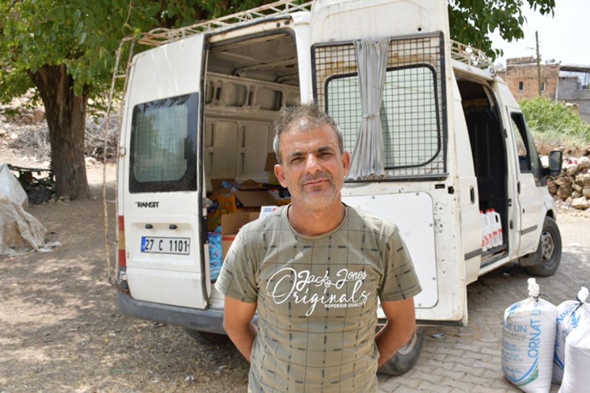 Batmanlı Seyyar Bakkal Köy Yollarında Takasla Ticaret Yapıyor