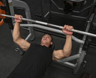 Beton Dambıllardan Halter Şampiyonluğuna: Muhammed Sosanın İlham Veren Başarı Hikayesi