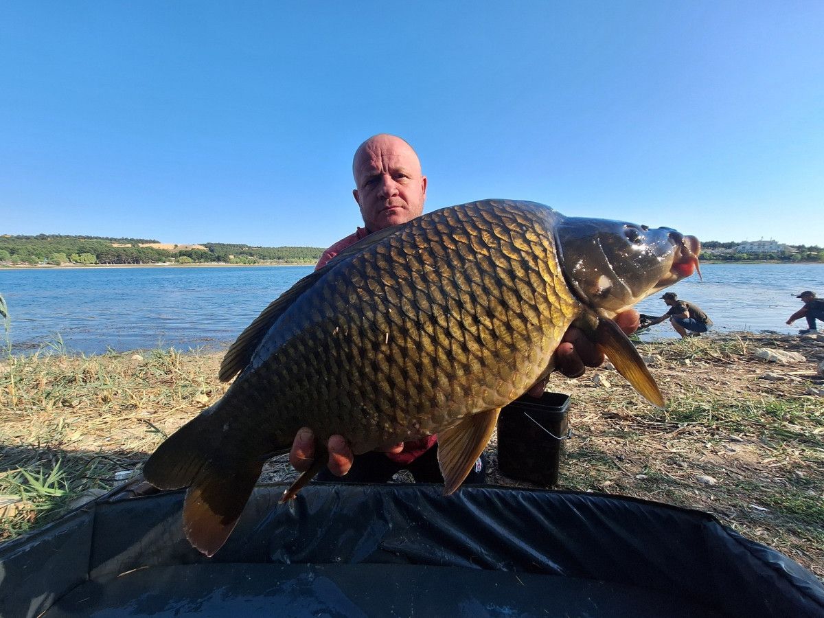 Pelitözü Gölpark'ta Balık Tutmanın Keyfi ve Doğaya Duyulan Saygı