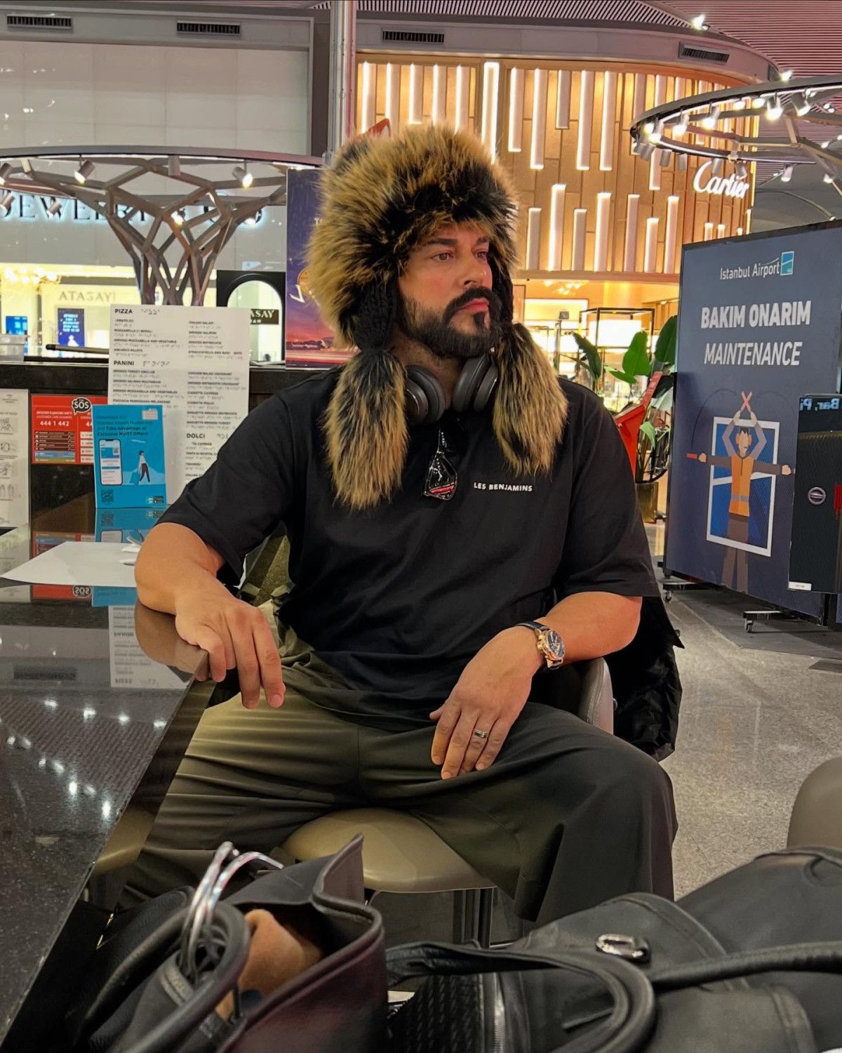 Sosyal Medyada Veda Mesajı ve Yeni İmajı