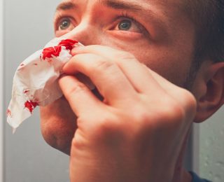 Burun Temizliği ve Sümkürmenin Doğru Yöntemleri ile Riskleri