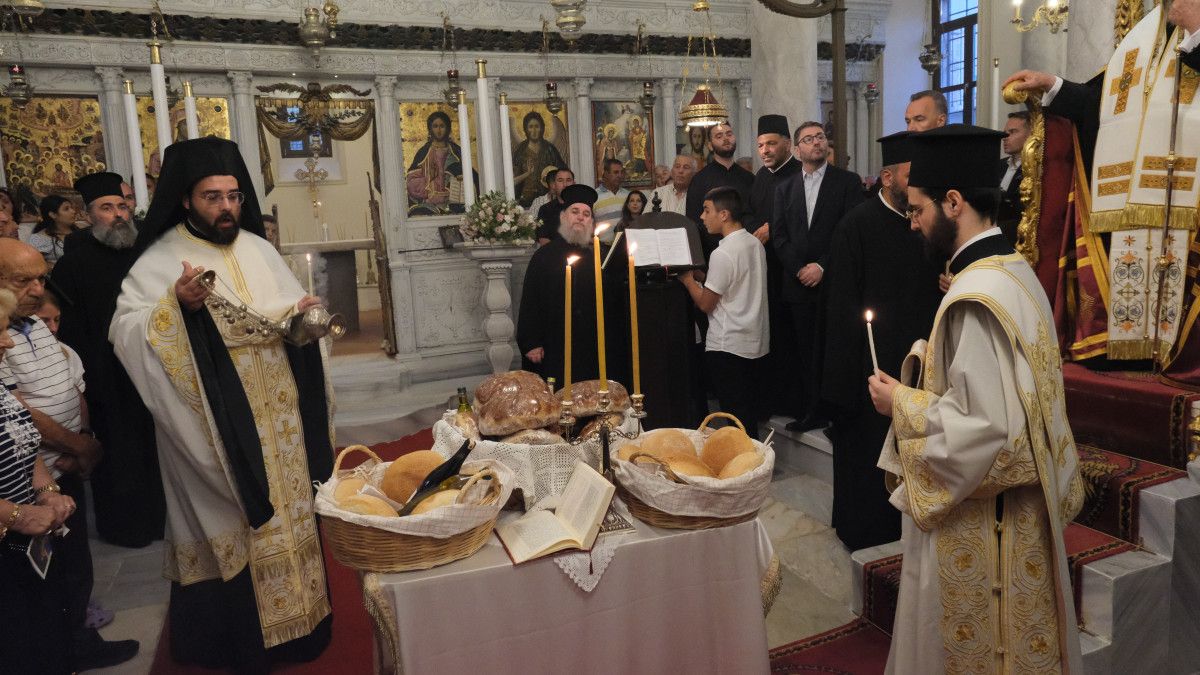 Çanakkale'deki 156 Yıllık Meryem Ana Kilisesi Yeniden İbadete Açıldı