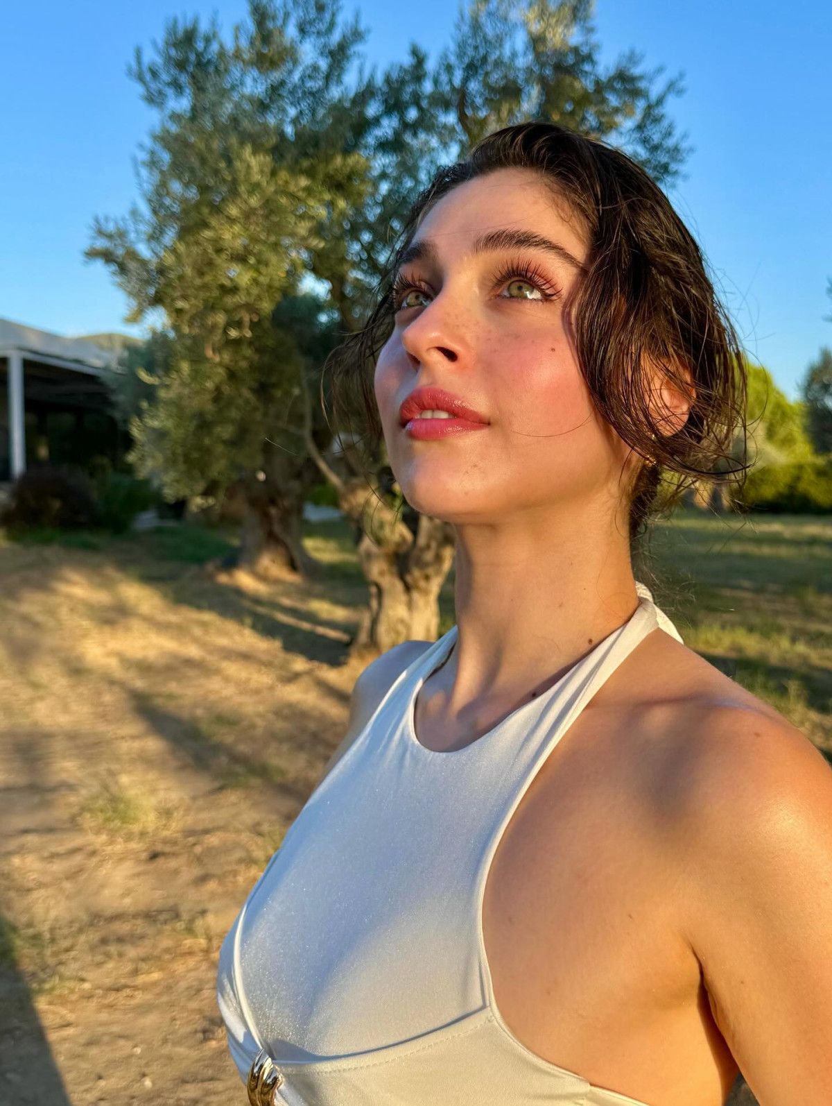 Cemre Baysel Ameliyatı ve Göğsündeki Kitleyi Aldırmasıyla Dikkat Çekti