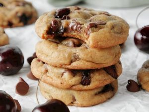 Damla Çikolatalı ve Vişneli Kurabiye Tarifi: Lezzetli ve Pratik Tarif