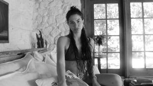 Demet Özdemir Tatil Keyfi ve Sosyal Medya Paylaşımlarıyla Gündemde