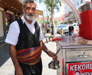Diyarbakır’ın Sıcak Günlerinde Meyan Kökü Şerbetinin Yeri ve Önemi