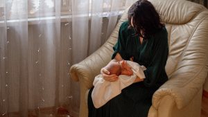 Doğum Sonrası Dikkat Edilmesi Gerekenler ve Postpartum Depresyonun Önemi
