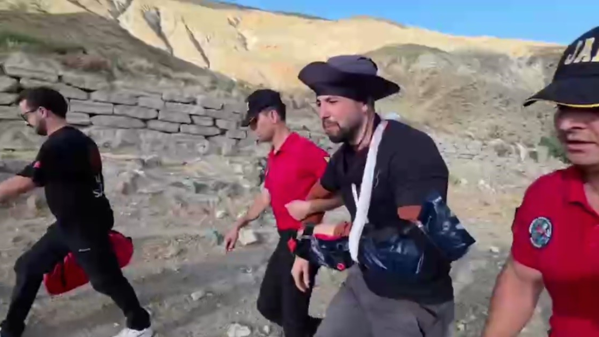 Erzincan'da gerçekleştirilen paraşüt uçuşu sırasında yaşananlar