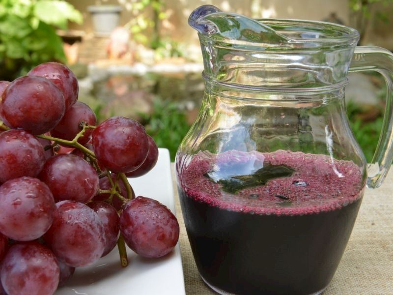 Ev Yapımı Üzüm Şırası Nasıl Yapılır?
