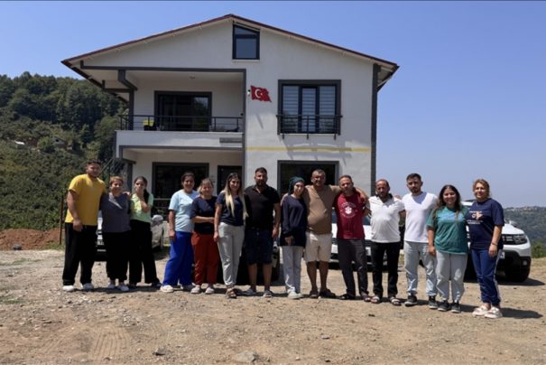 Hatayda Deprem Sonrası Enkaz Altında Yatan Kardeşlik Hikayeleri