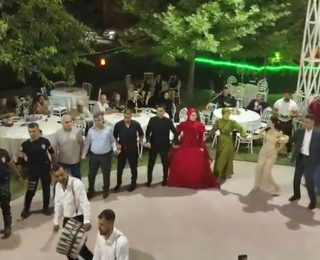 Hatay’da Polisler, Babası Vefat Eden Polis Kızının Düğününde Yanında Oldu