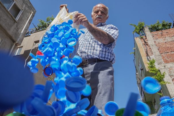 Hayatını Hayır İşlerine Adayan Emekli Baba: Nazım Gökçe