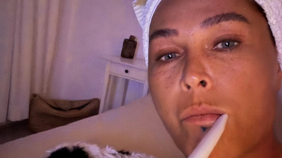 Hülya Avşar'ın Boğaz Manzaralı Evi ve Sosyal Medya Paylaşımı Gündemi Sarsıyor