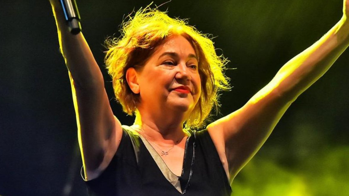 Türk müziğinin sevilen ve güçlü isimlerinden Nazan Öncel, sağlık sorunlarıyla mücadele etmeye devam ediyor.