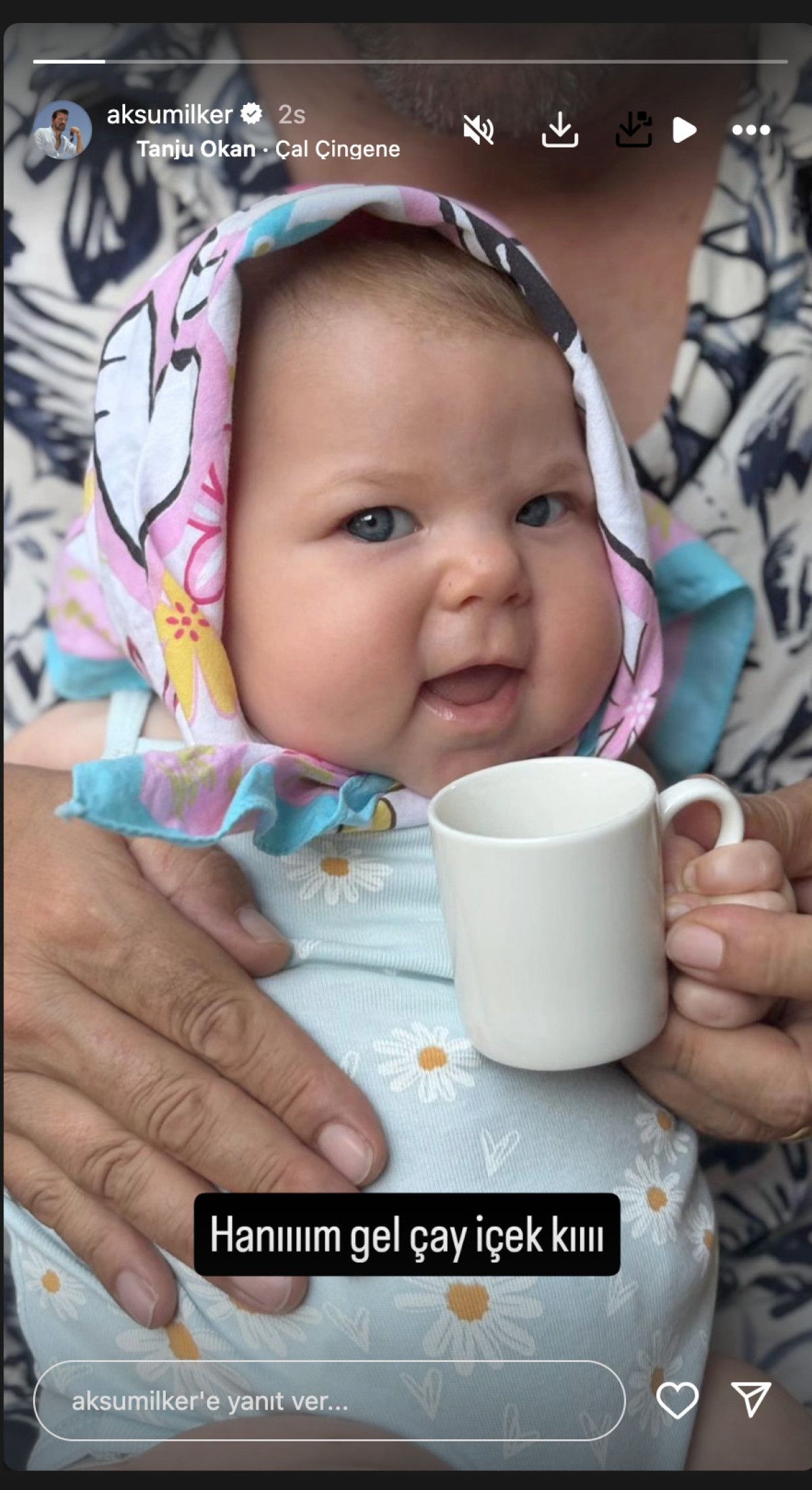 Kızlarının Yüzü İlk Kez Paylaşıldı ve Benzerliği Gözlerden Kaçmadı