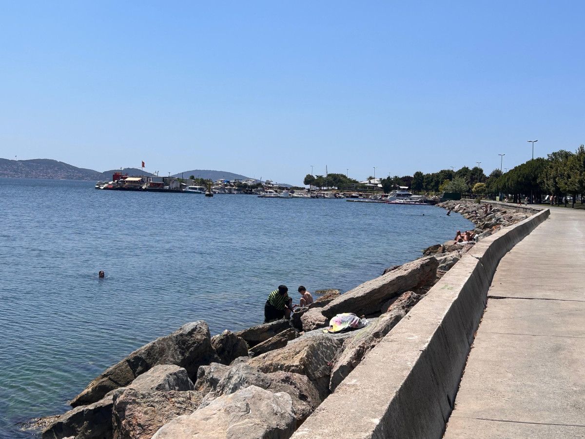İstanbul'da Kavurucu Sıcaklar ve Sahil Keyfi