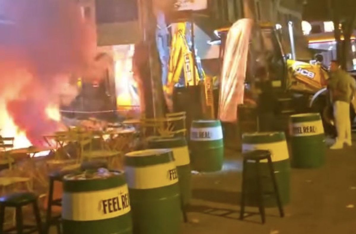 İstanbulda Kazı Çalışması Sırasında Elektrik Kablolarının Kopması Olayı