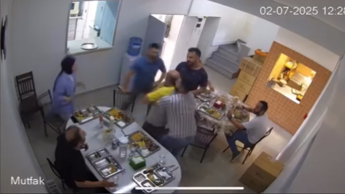 İstanbul Kağıthane'de Boya İmalathanesinde Yaşanan Hayati Tehlike