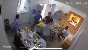 İstanbul’da Nefes Borusuna Yiyecek Kaçan İşçi, Heimlich Manevrasıyla Hayatını Kurtardı