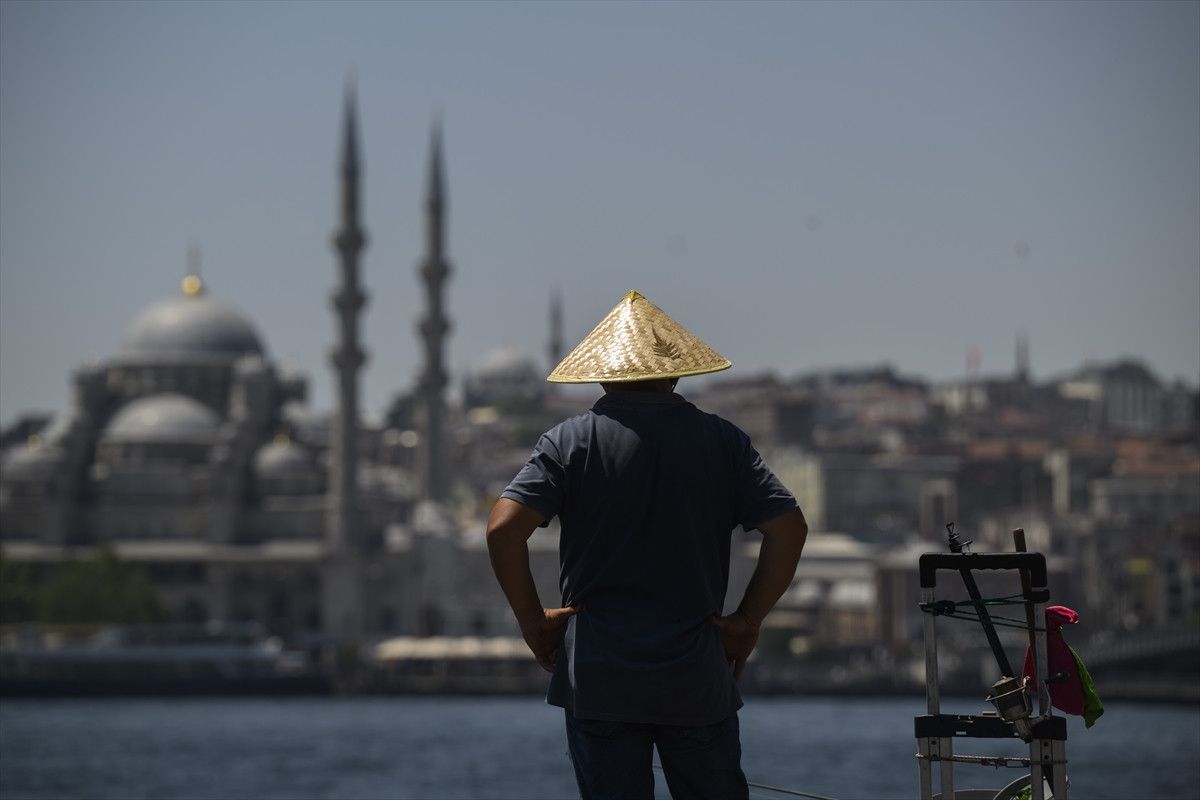 İstanbul'da Sıcak Hava ve Serinleme Çabaları