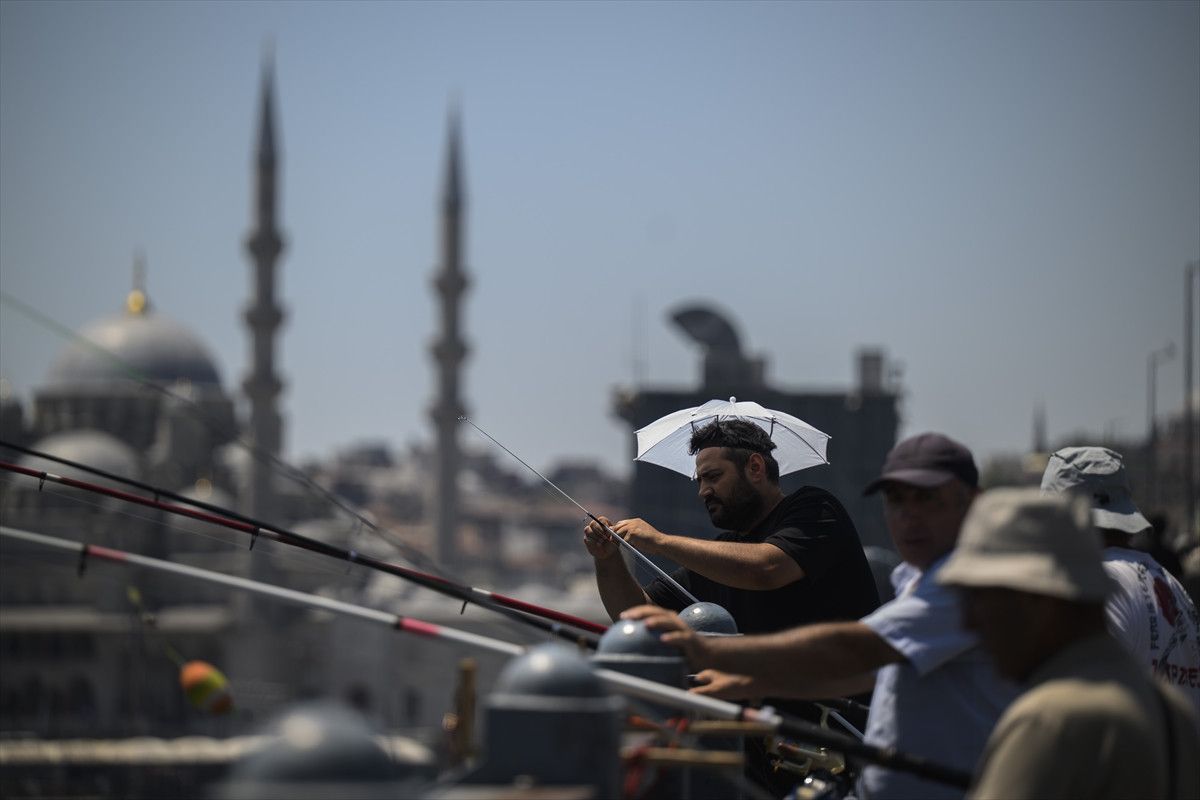 İstanbul'da Sıcak Hava ve Serinleme Çabaları