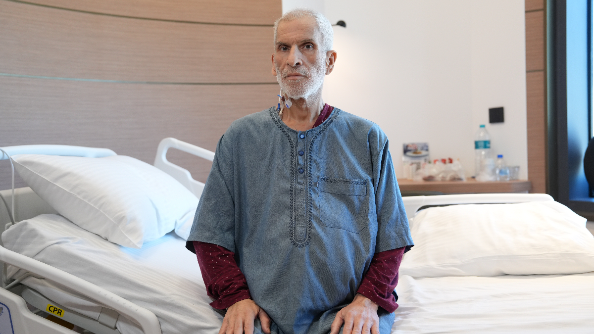 Karaciğer yetmezliği ve kalp damarlarındaki tıkanıklıkla mücadele eden Abdelhak Bouarioua'nın hikayesi