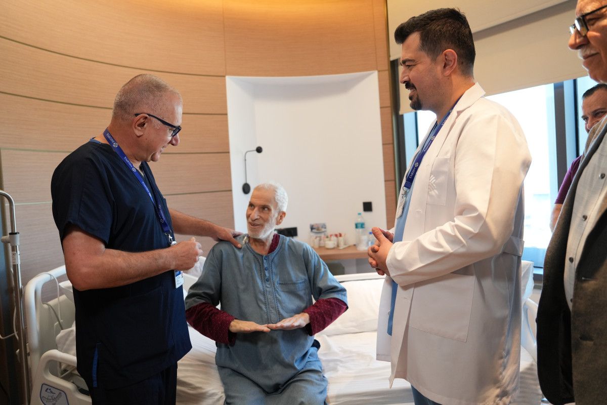 Kalp durdurmadan gerçekleştirilen inovatif bypass yöntemi