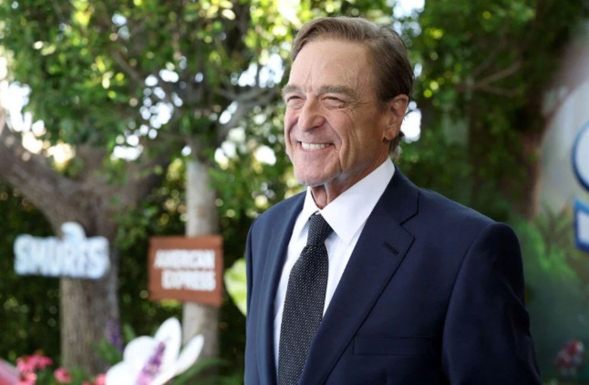 Los Angeles'taki Gala ve Fiziksel Görünüm