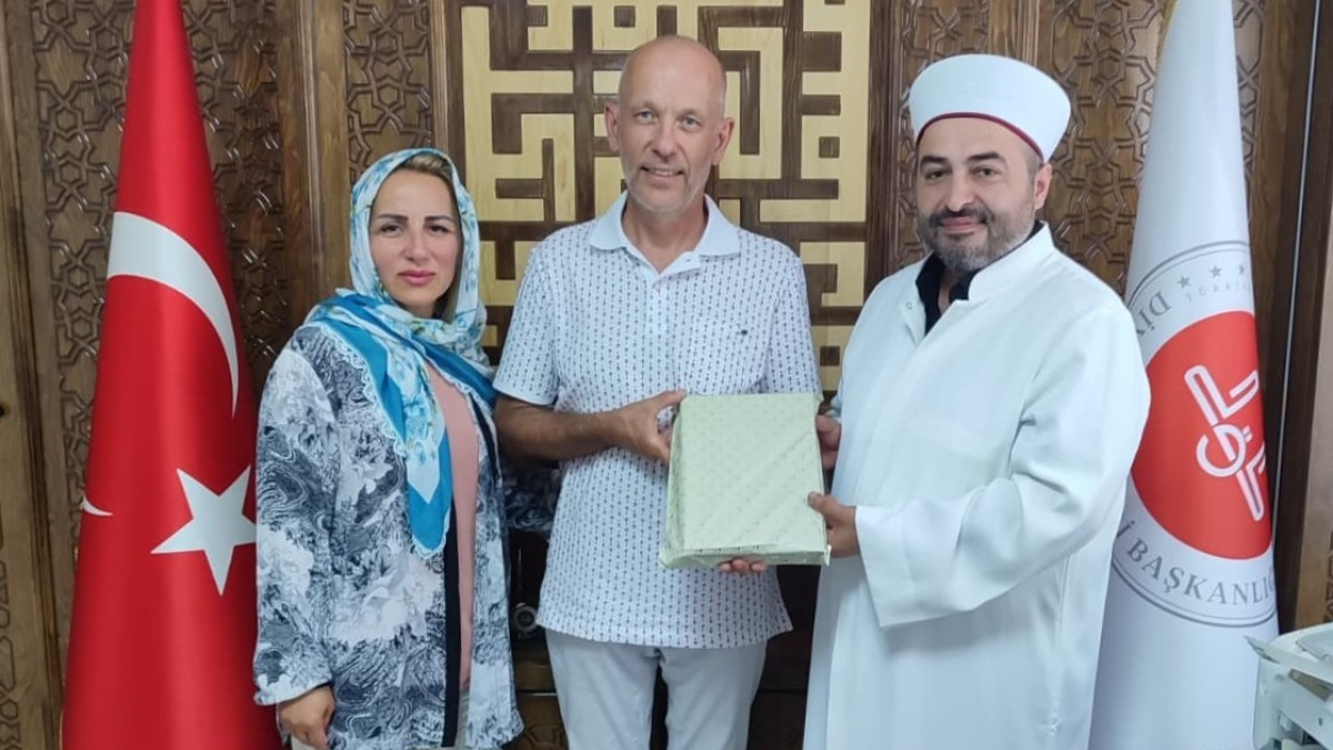 İsimleri ve Dini Tören