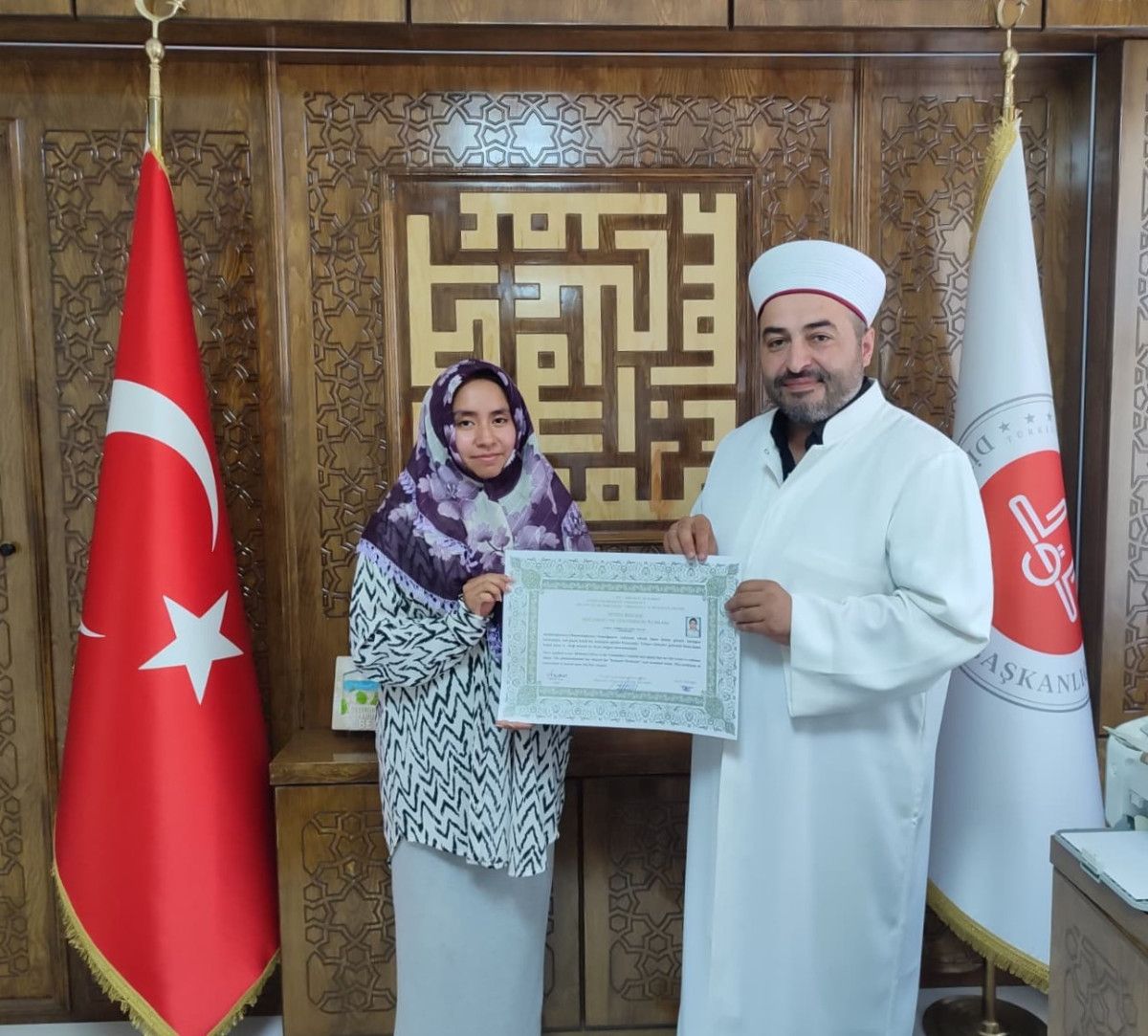 Konyaya Gelen Norveç Vatandaşlarının İslam'ı Seçmesi