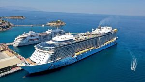 Kruvaziyerlerle Aydın Kuşadası’na Gelen 9 Bin Üzerindeki Turist Heyecan Yarattı