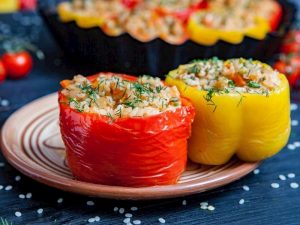 Leziz ve Pratik Zeytinyağlı Kapya Biber Dolması Tarifimiz