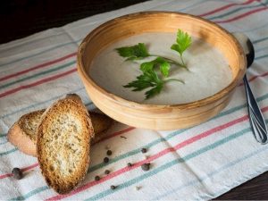 Lezzetli ve Kolay Un Çorbası Tarifi