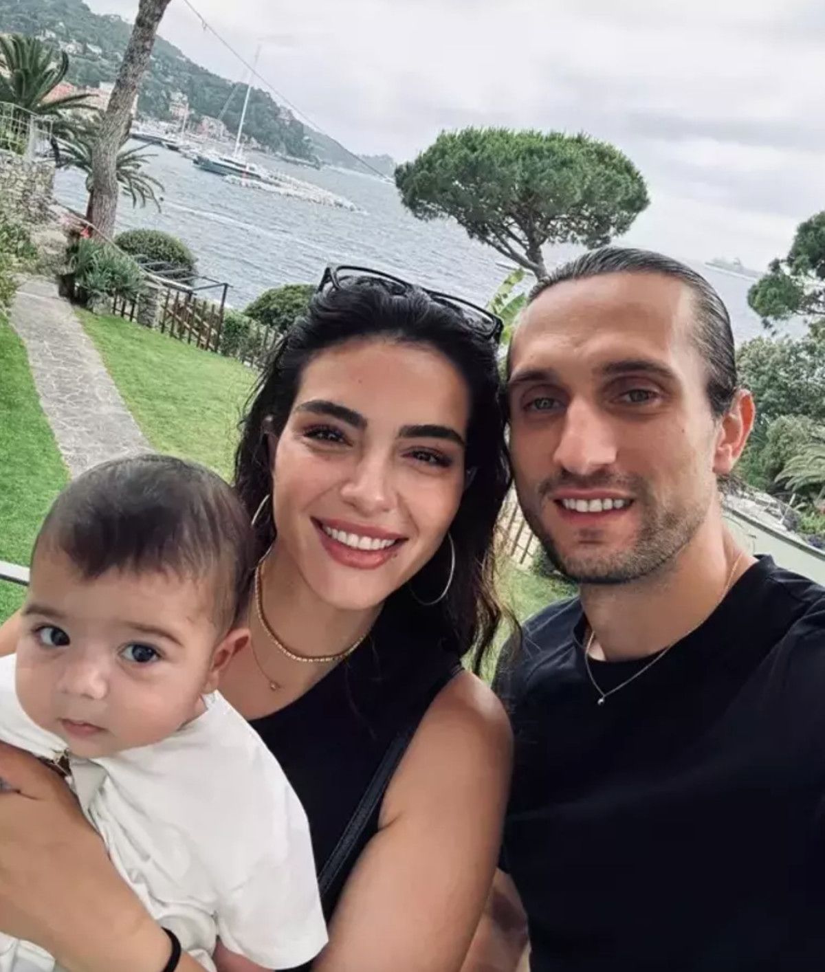 İlk Bebekleriyle Tanışma ve Tatil Keyfi