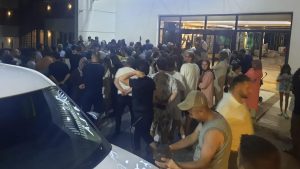 Muğla’da Elektrik Kesintisi Nedeniyle Klimaların Çalışmaması Müşterilerin Tepkisine Neden Oldu