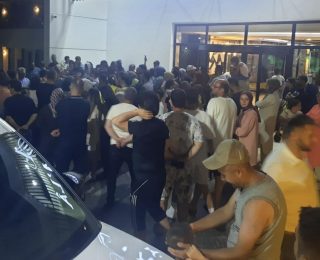 Muğla’da Elektrik Kesintisi Nedeniyle Klimaların Çalışmaması Müşterilerin Tepkisine Neden Oldu