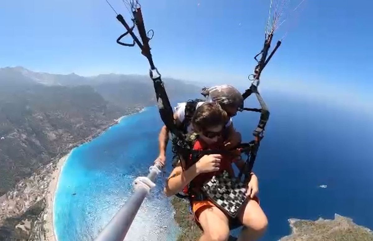 Muğla'da Gökyüzünde Satranç Oyunları Heyecanı