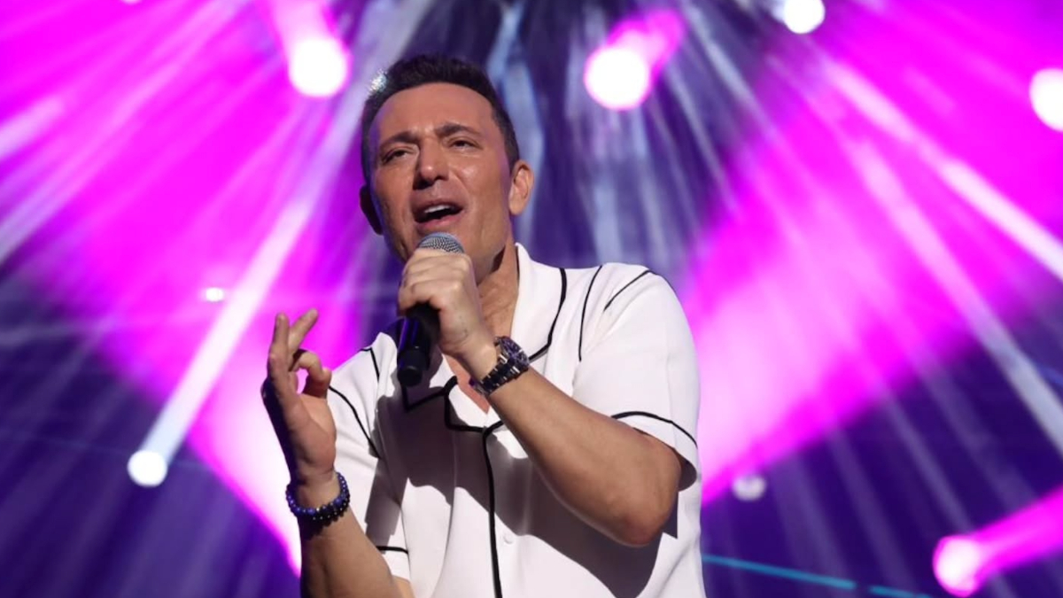 Mustafa Sandal ve Hadi Anlat Programında Samimi Anlar