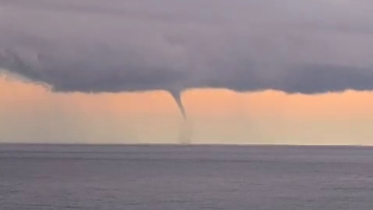 Perşembe Sahilinde Akşam Saatlerinde Doğa Olayı: Dev Hortum Görüldü