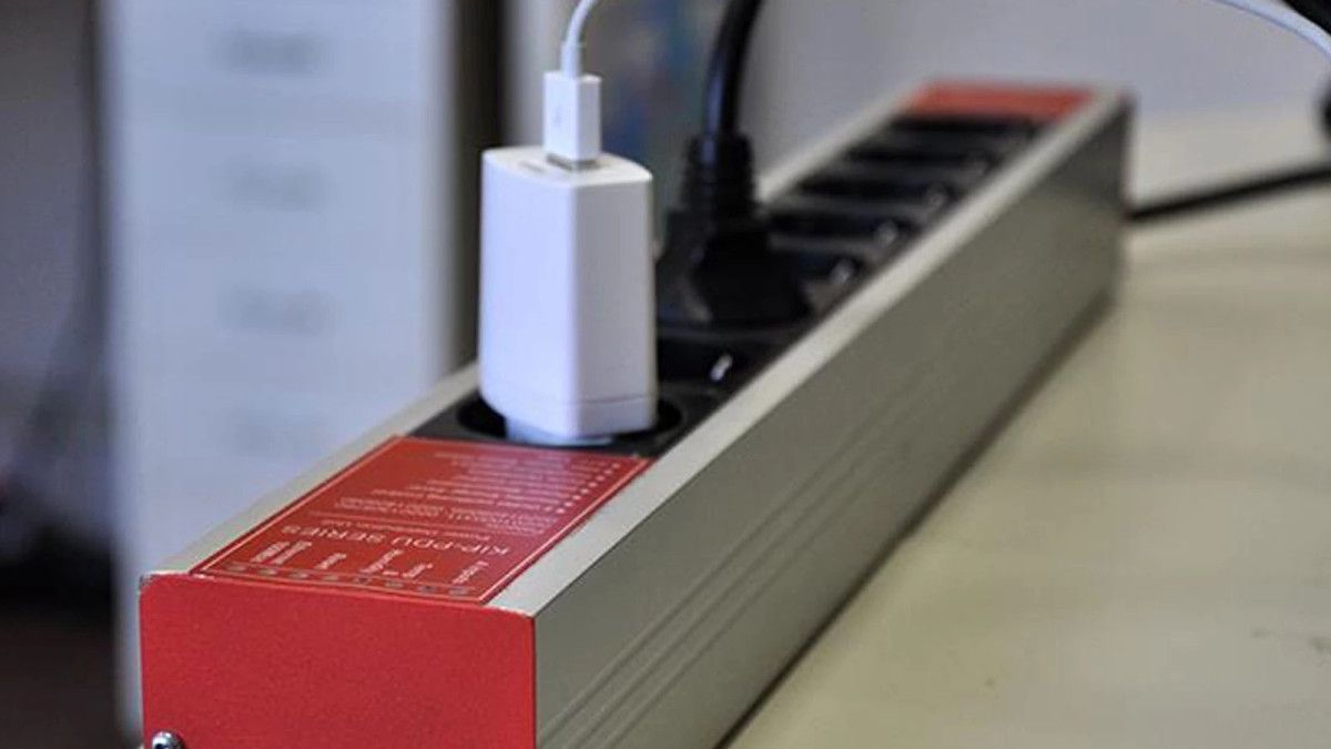 3. Yan Sanayi / Düşük Kaliteli Şarj Aletleri